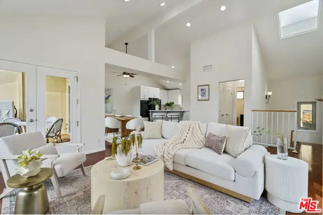 535 E Walnut Avenue #B, El Segundo, CA 90245 - #1