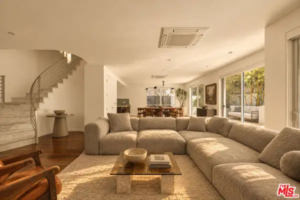 928 N Croft Avenue #102, Los Angeles, CA 90069