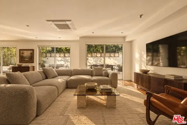 928 N Croft Avenue #102, Los Angeles, CA 90069 - #3