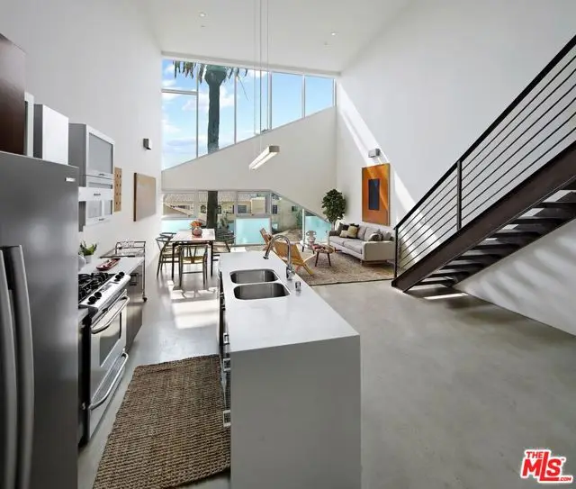 803 Wilcox Avenue #10, Los Angeles, CA 90038 - #3