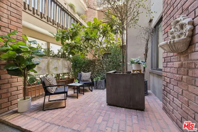 141 S Linden Drive #104, Beverly Hills, CA 90212 - #2