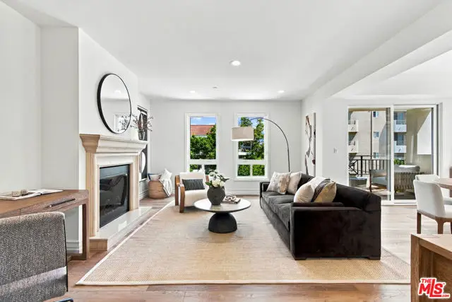 325 Arnaz Drive #301, Los Angeles, CA 90048 - #2