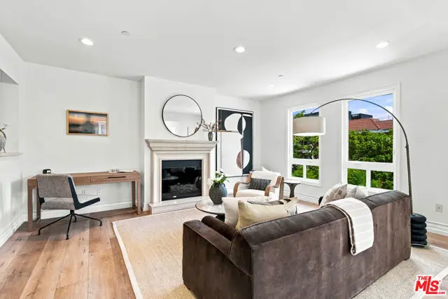 325 Arnaz Drive #301, Los Angeles, CA 90048 - #3