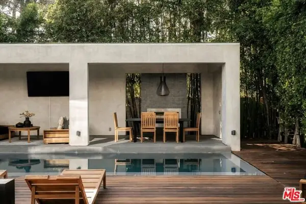 103 N Laurel Avenue, Los Angeles, CA 90048