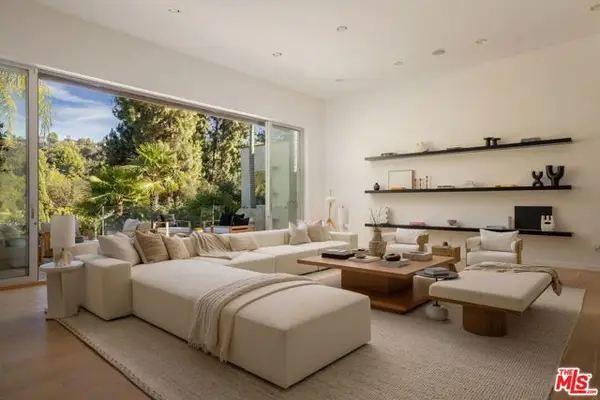 2731 Hutton Drive, Los Angeles, CA 90210