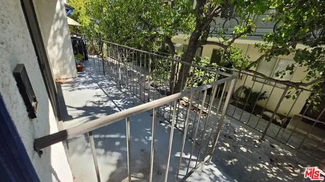 1018 6th Street #C, Santa Monica, CA 90403 - #3