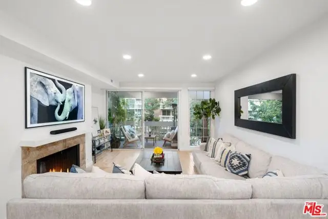 4338 Redwood Avenue #B213, Marina Del Rey, CA 90292 - #3