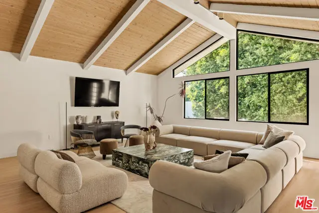 14011 Magnolia Boulevard, Sherman Oaks, CA 91423 - #3
