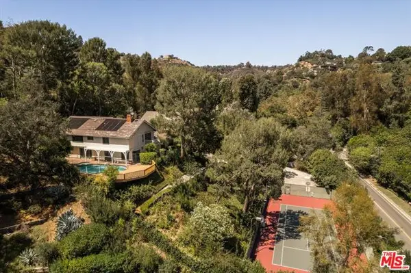 2573 Benedict Canyon Drive, Los Angeles, CA 90210