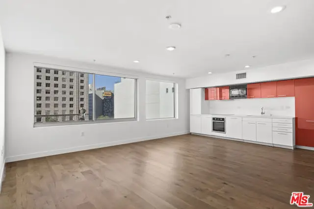 901 S Flower Street #513, Los Angeles, CA 90015 - #2
