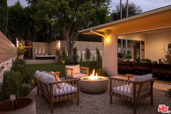 3684 Willowcrest Avenue, Los Angeles, CA 91604