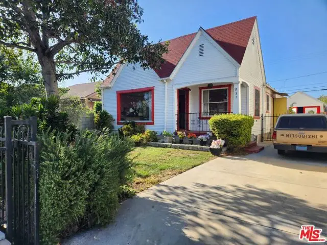 931 E Hyde Park Boulevard, Inglewood, CA 90302 - #1