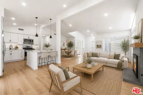 22320 Itasca Street, Chatsworth (los Angeles), CA 91311