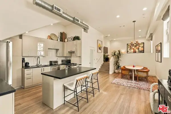 8703 W West Knoll Drive #104, West Hollywood, CA 90069