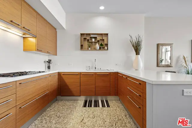 900 W Olympic Boulevard #40D, Los Angeles, CA 90015 - #3