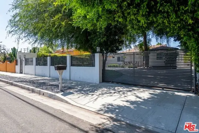 5409 Fallbrook Avenue, Woodland Hills, CA 91367 - #2