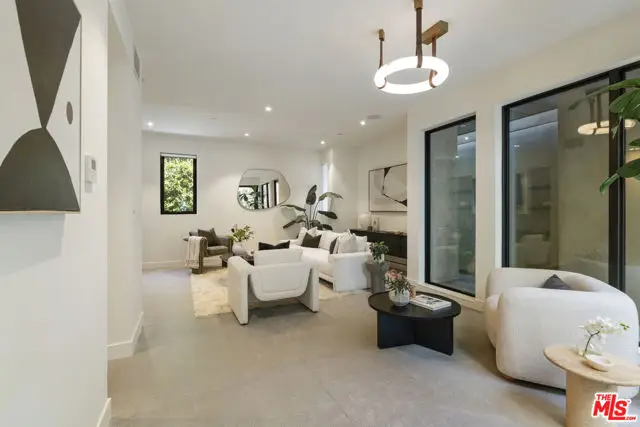 923 N Hilldale Avenue, West Hollywood, CA 90069 - #3