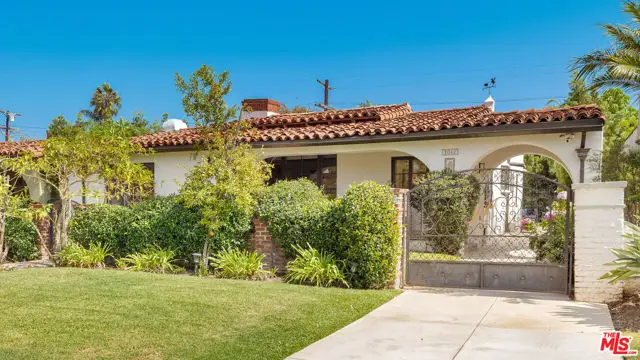 1042 Alvira Street, Los Angeles, CA 90035 - #1