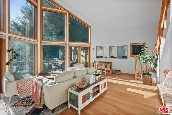 2449 Nuez Way, Topanga (los Angeles), CA 90290