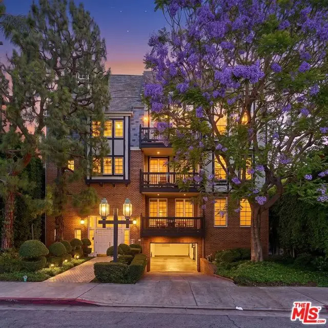 420 S Barrington Avenue #102, Los Angeles, CA 90049 - #2