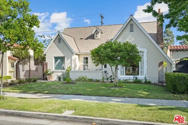 924 E Glenoaks Boulevard, Glendale, CA 91207 - #2