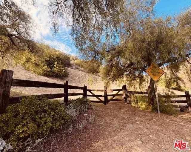 22800 Portage Circle Drive, Topanga, CA 90290 - #1