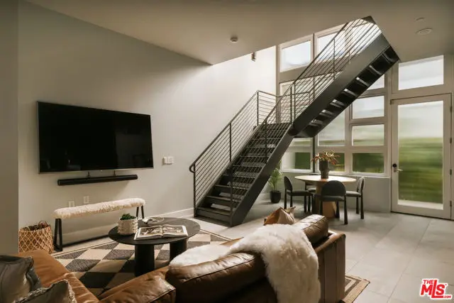 1524 11th Street #E, Santa Monica, CA 90401 - #3