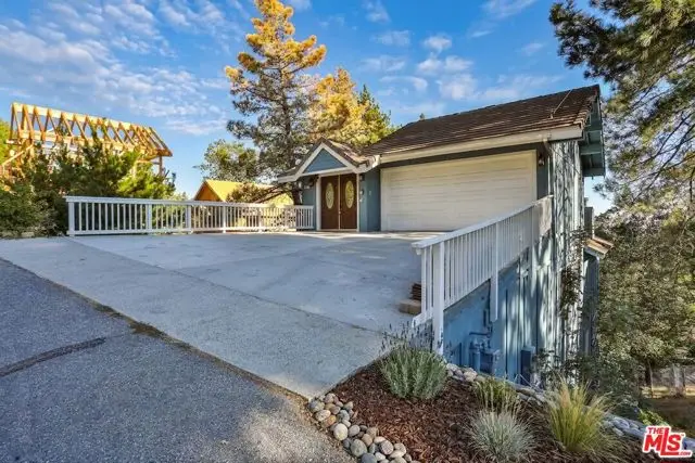 30139 Enchanted Way, Running Springs, CA 92382 - #2