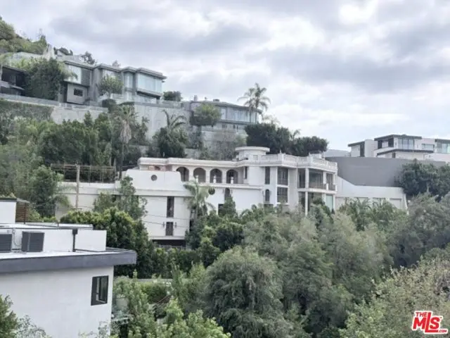 1754 Sunset Plaza Drive, Los Angeles, CA 90069 - #1