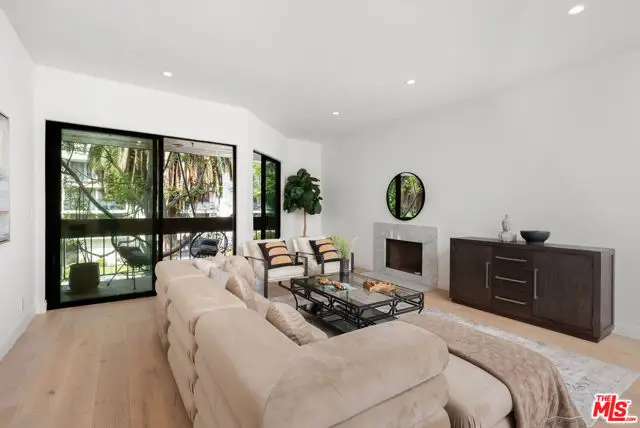 11628 Montana Avenue #201, Los Angeles, CA 90049 - #3