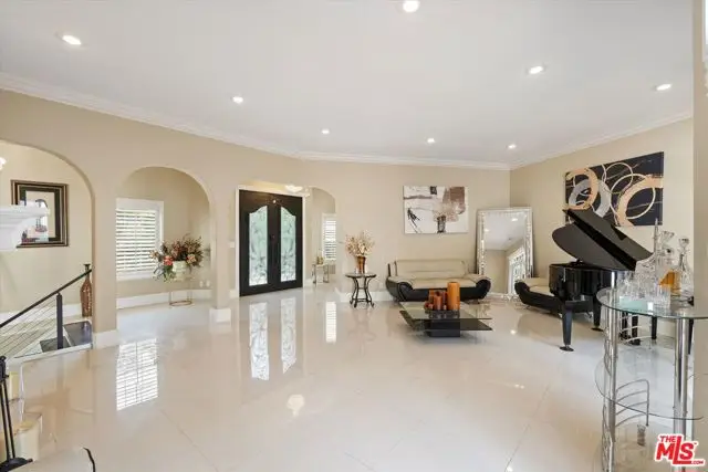8171 Willow Glen Road, Los Angeles, CA 90046 - #3