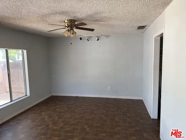 8412 Fenwick Street, Sunland, CA 91040 - #3