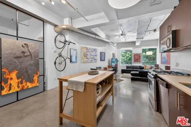 849 S Broadway #203, Los Angeles, CA 90014 - #2