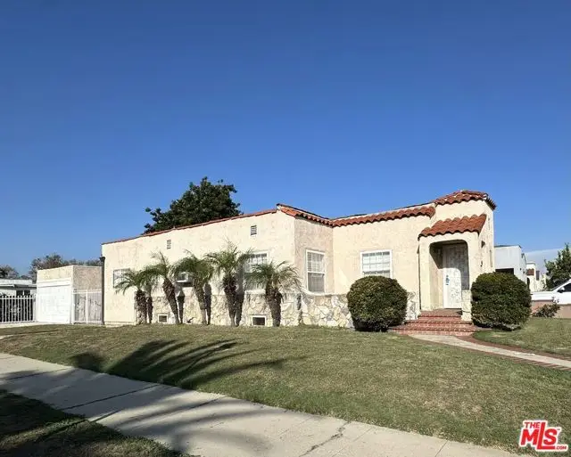 2067 W 65th Place, Los Angeles, CA 90047 - #2