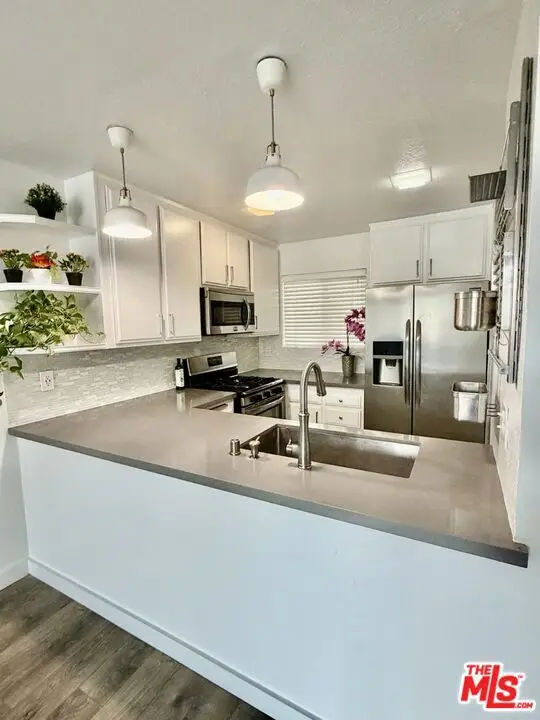 630 N Grand Avenue #203, Los Angeles, CA 90012