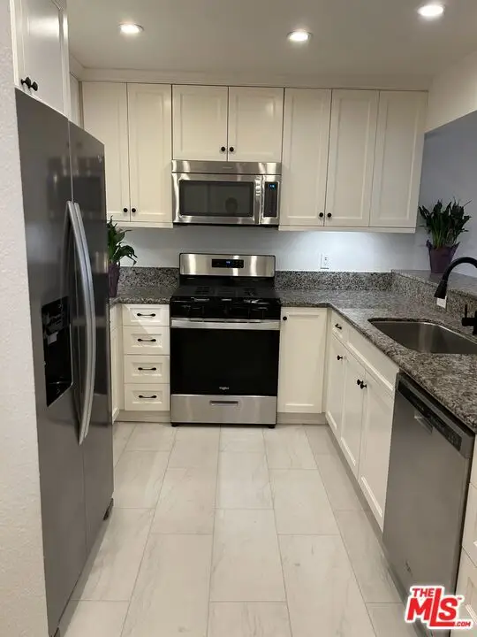 3605 E Anaheim Street #311, Long Beach, CA 90804