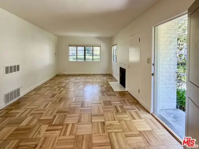 5333 Village Green, Los Angeles, CA 90016 - #2