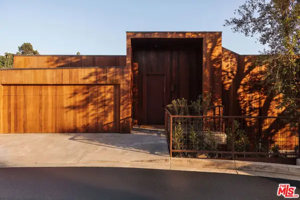 5698 Holly Oak Drive, Los Angeles, CA 90068