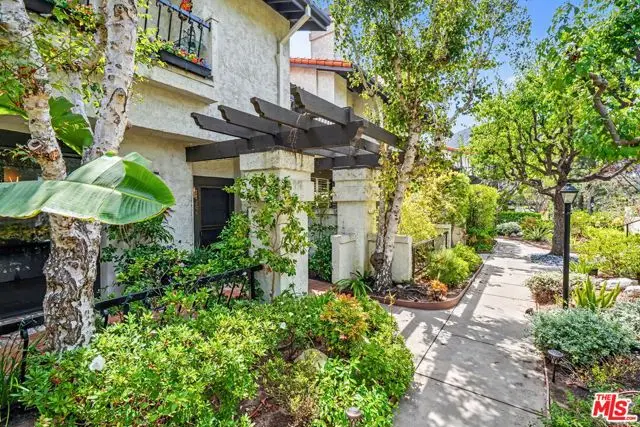 17204 Palisades Circle, Pacific Palisades, CA 90272 - #2