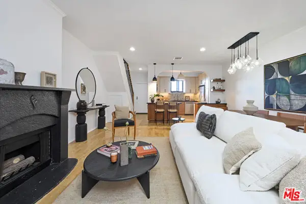 828 N Hudson Avenue #214, Los Angeles, CA 90038