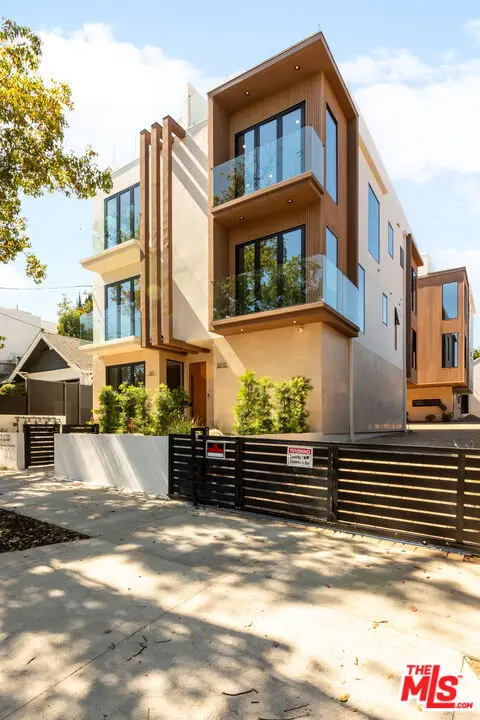 837 Waterloo Street, Los Angeles, CA 90026