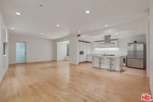 825 N Kings Road #1, West Hollywood, CA 90069 - #2