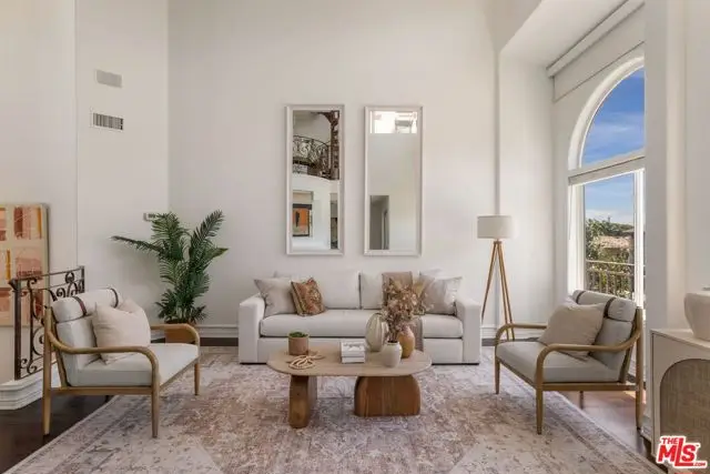 2922 Montana Avenue #B, Santa Monica, CA 90403 - #3