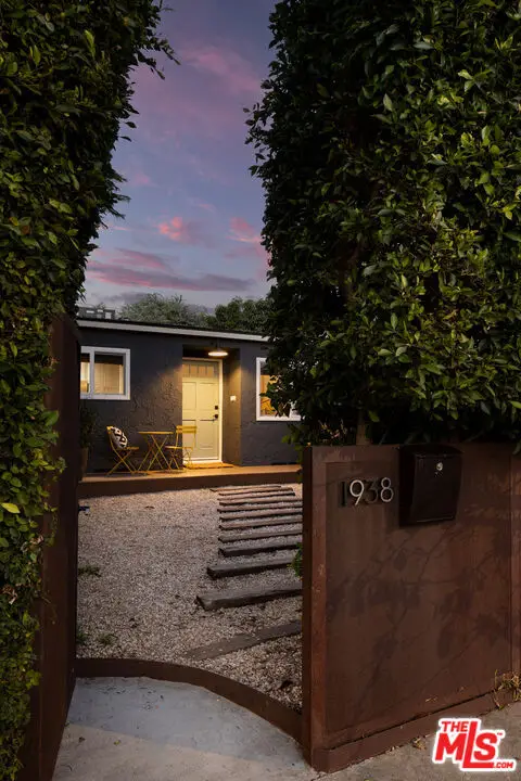 1938 Walgrove Avenue, Los Angeles, CA 90066 - #2