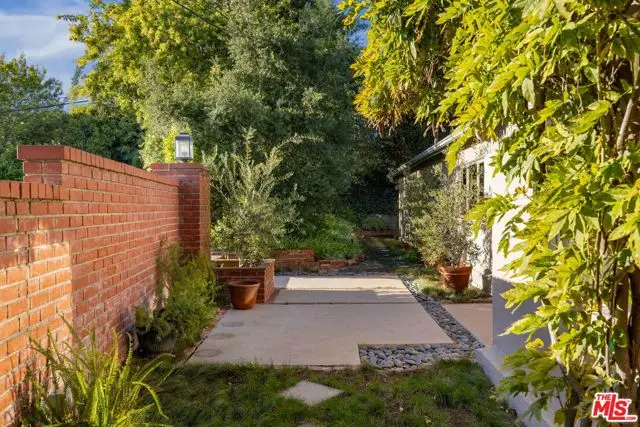 600 Hanley Place, Los Angeles, CA 90049 - #3