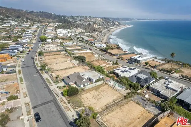 18414 Wakecrest Drive, Malibu, CA 90265 - #2