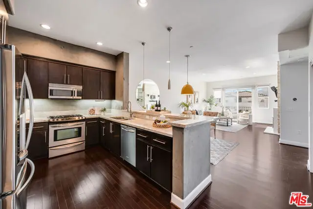 10878 Bloomfield Street #406, North Hollywood, CA 91602 - #3