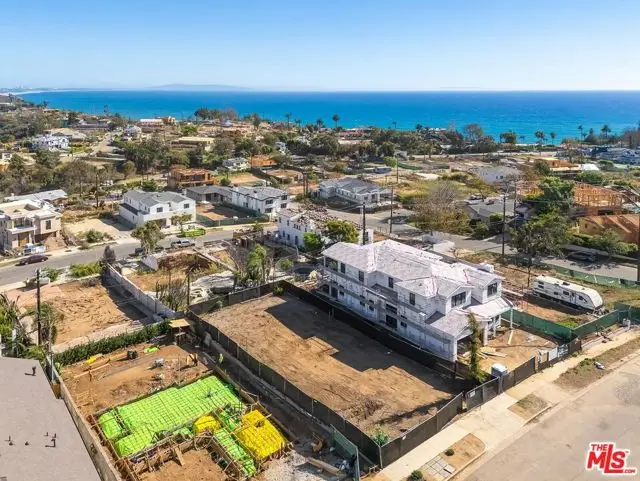 16778 Edgar Street, Pacific Palisades, CA 90272 - #3