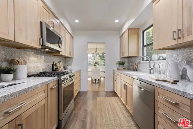 11344 Homedale Street, Los Angeles, CA 90049 - #3