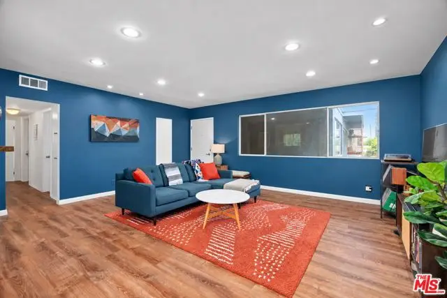6160 Whitsett Avenue #10, North Hollywood, CA 91606 - #3